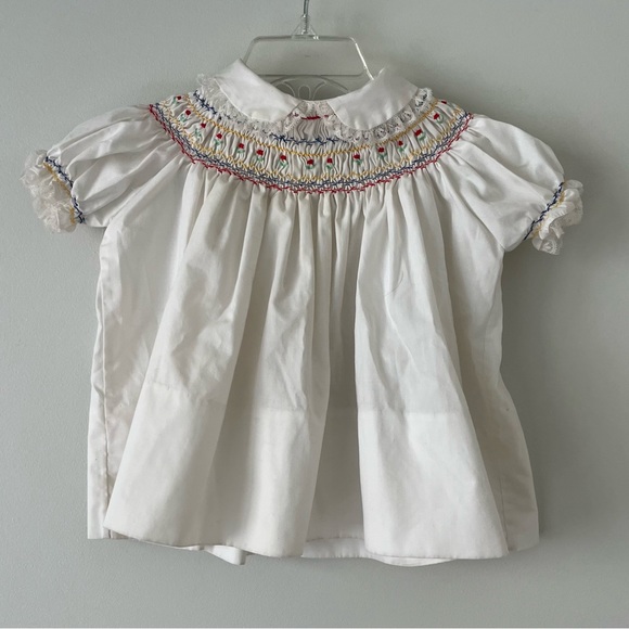 Vintage 1960’s white smocking toddler dress, 12 months. - Picture 1 of 8